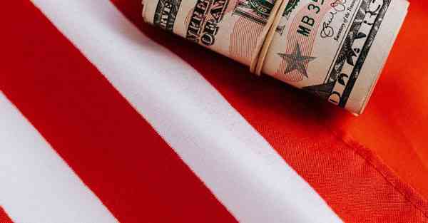 刘昊然拍摄的音乐mv