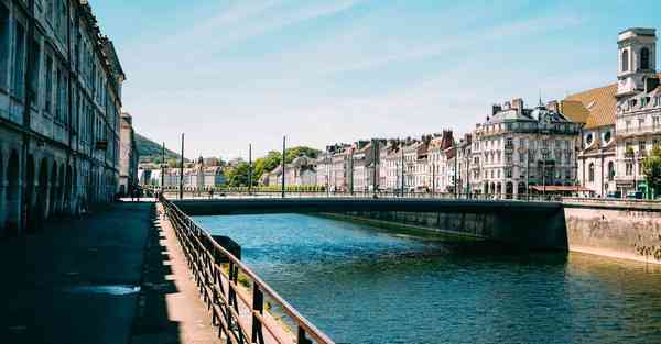 中国拍摄mv_中国拍摄美国航母中国籍女驾驶员