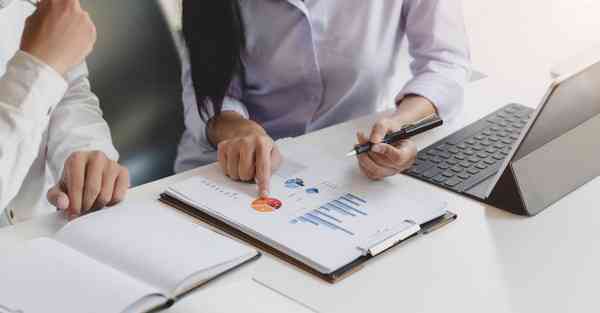 男团拍摄mv_男团拍摄摆造型