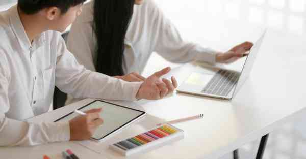 mv真实拍摄_mv真心英雄成龙周华健