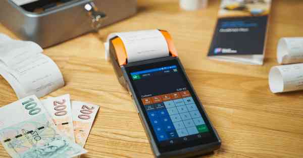 给寄居蟹喷什么水_给寄居蟹喷水保湿可以用海盐水吗