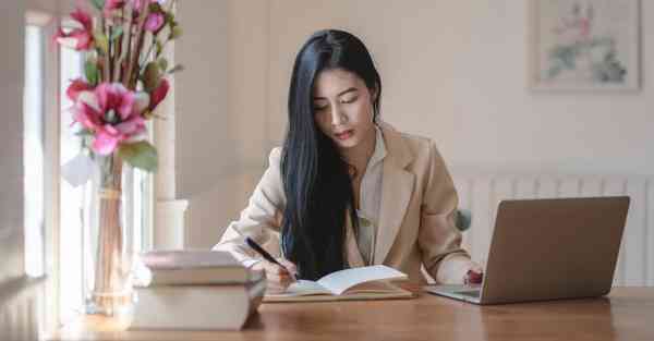 两个人一起拍的照片bgm_两个人一起拍的照片男生